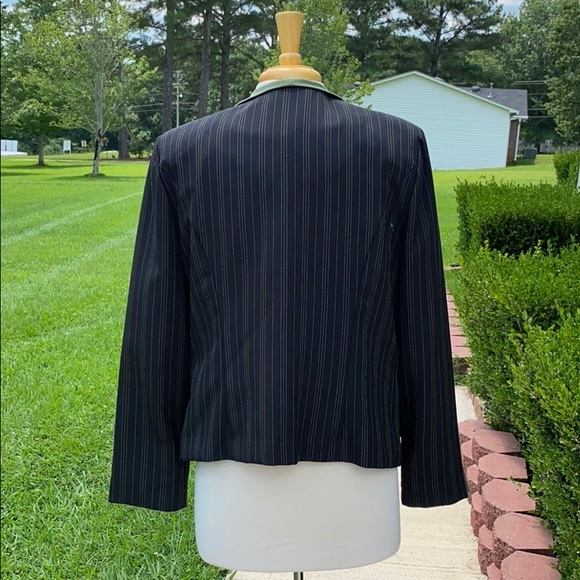 Miss Dorby Black Blazer and Green Top - Picture 4 of 8